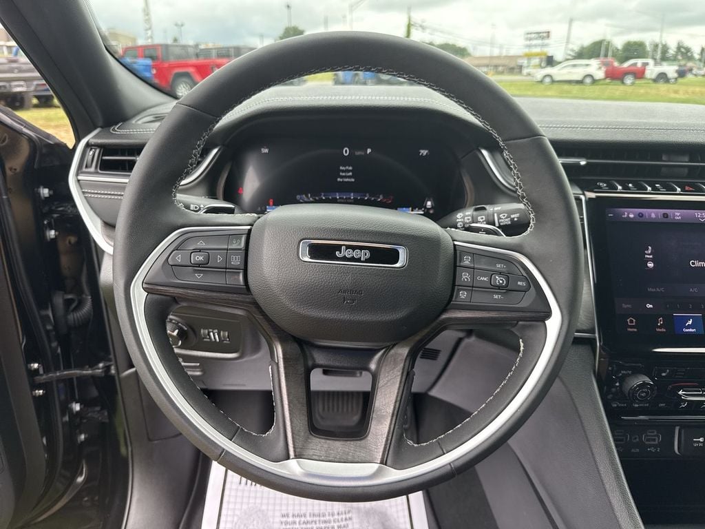 Pre-Owned 2025 Jeep Grand Cherokee Limited - photo - 23