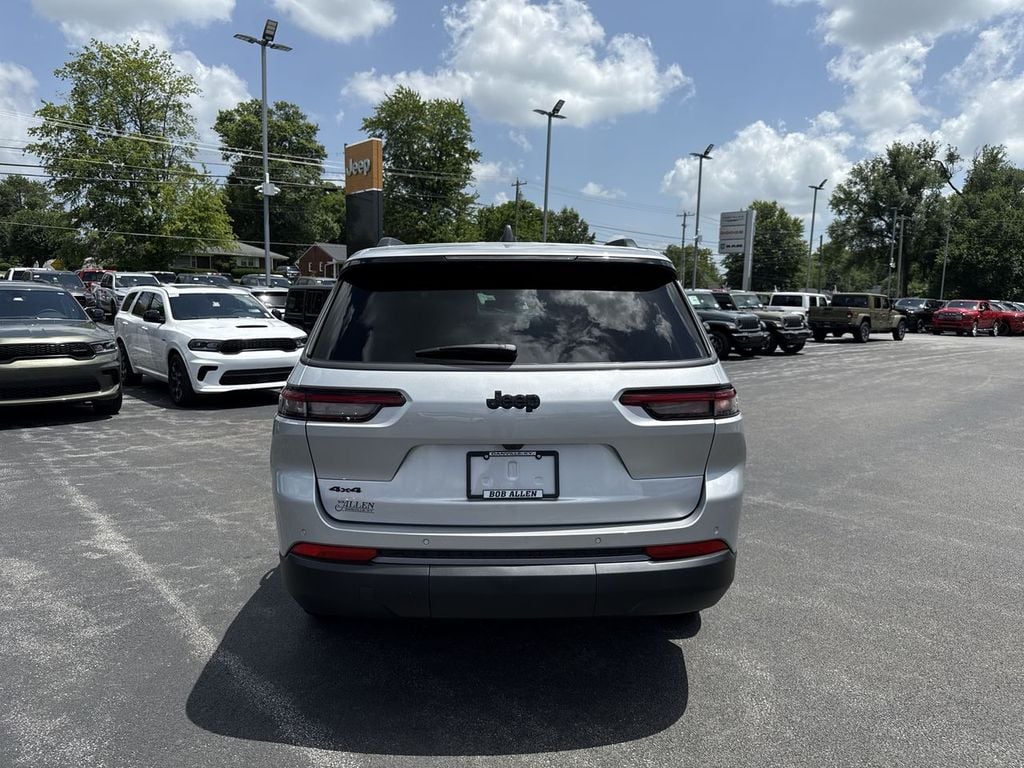 New 2026 Jeep Grand Cherokee L Altitude - photo - 18
