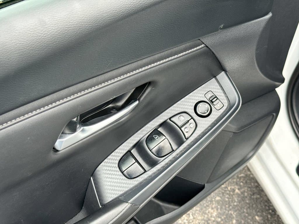 Pre-Owned 2024 Nissan Sentra SV - photo - 19
