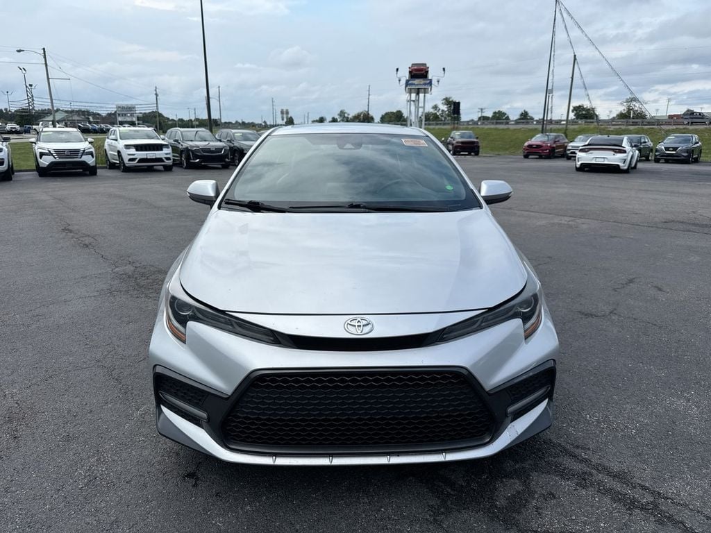 Pre-Owned 2021 Toyota Corolla XSE - photo - 15