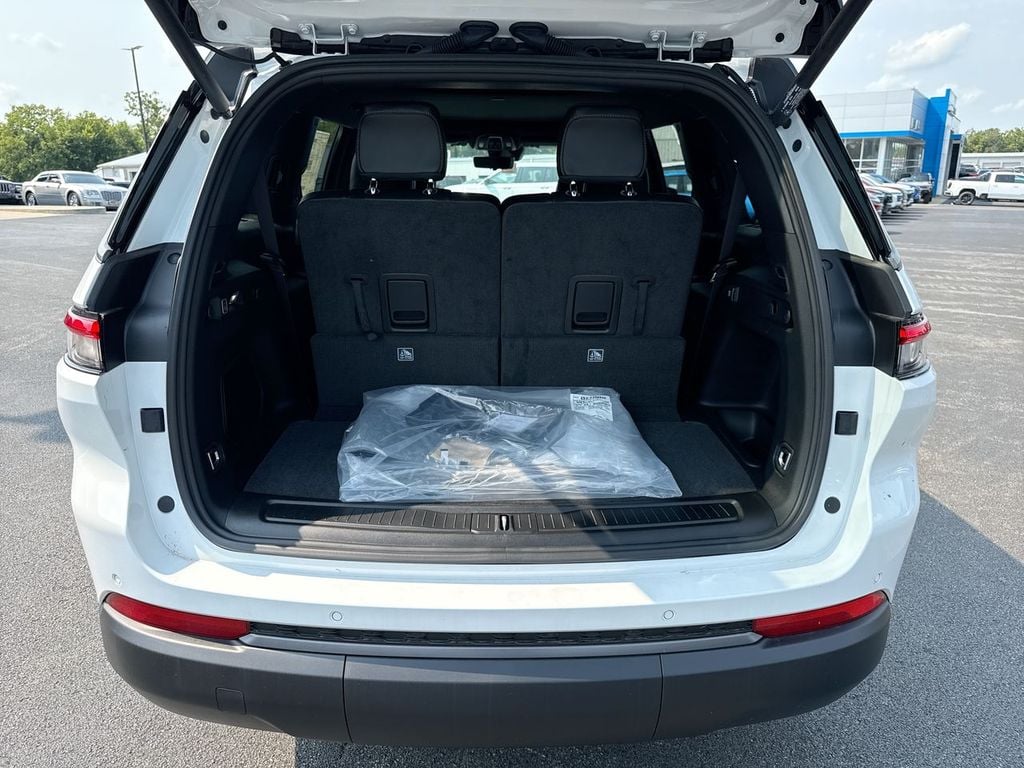 New 2026 Jeep Grand Cherokee L - photo - 16