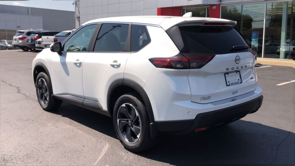 Pre-Owned 2026 Nissan Rogue SV - photo - 5