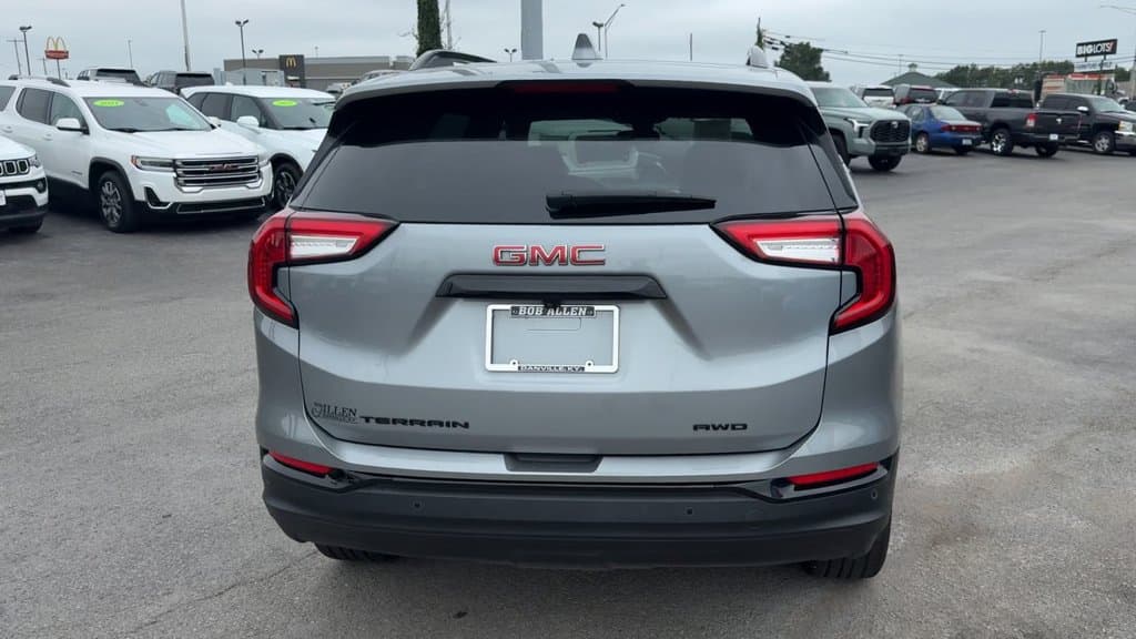 Pre-Owned 2024 GMC Terrain SLT - photo - 5