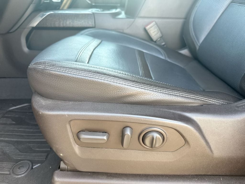 Pre-Owned 2019 GMC Sierra 1500 Denali - photo - 13