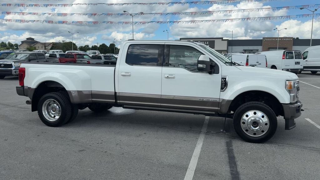 Pre-Owned 2022 Ford F-450SD King Ranch - photo - 7