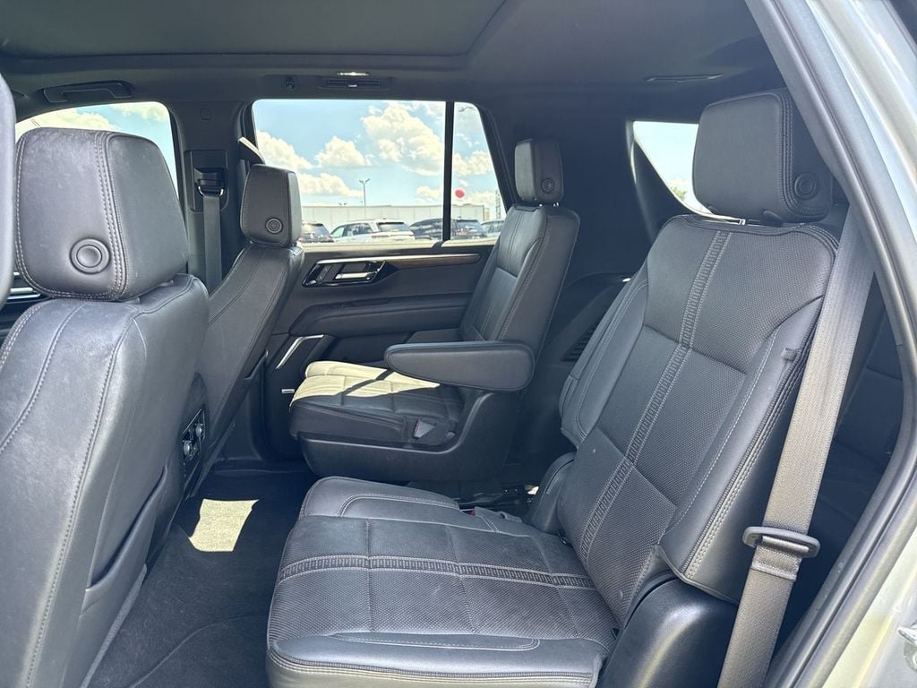 Pre-Owned 2025 Chevrolet Tahoe High Country - photo - 20