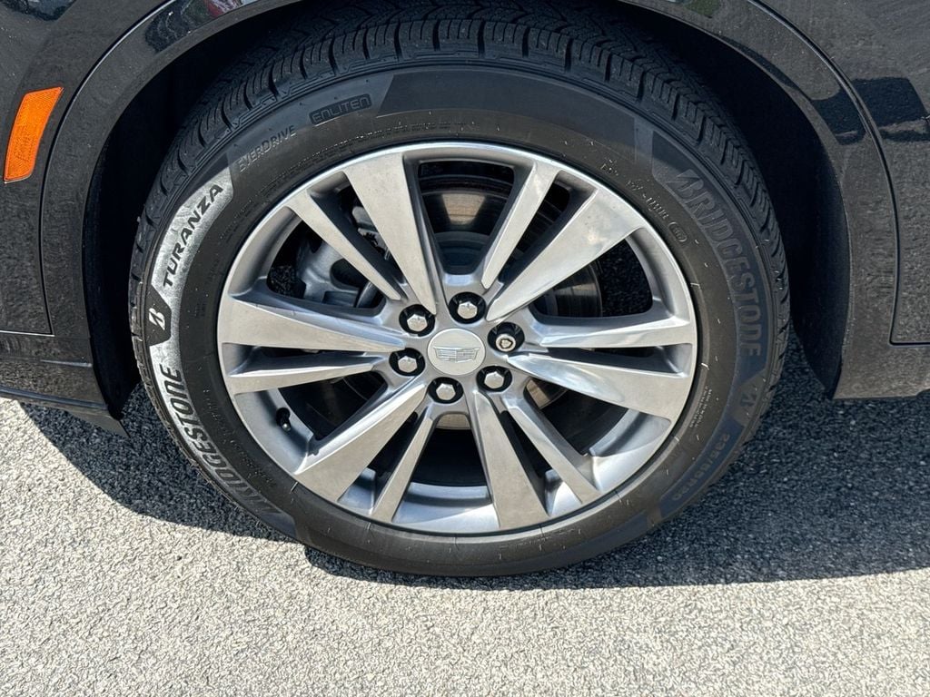 Pre-Owned 2022 Cadillac XT6 Premium Luxury - photo - 9