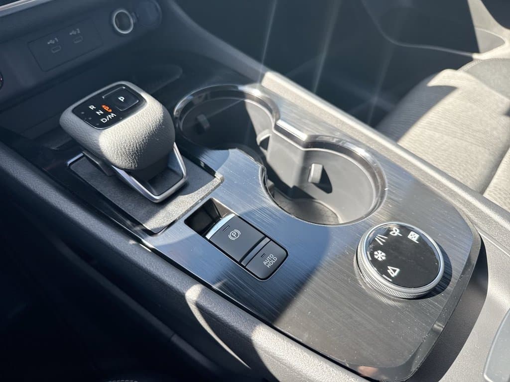New 2026 Nissan Rogue SV - photo - 26