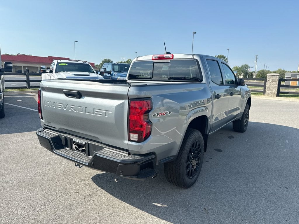 Pre-Owned 2026 Chevrolet Colorado Work Truck - photo - 12