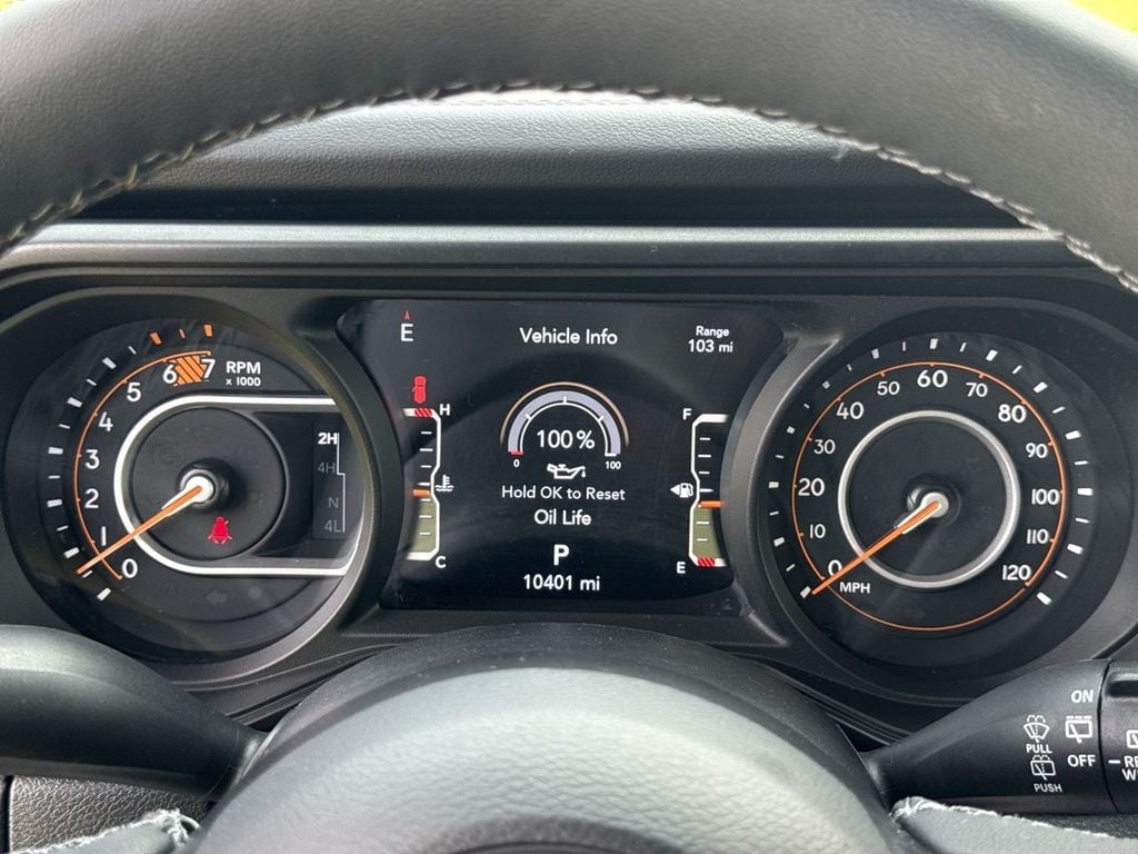 Pre-Owned 2025 Jeep Wrangler Rubicon - photo - 23