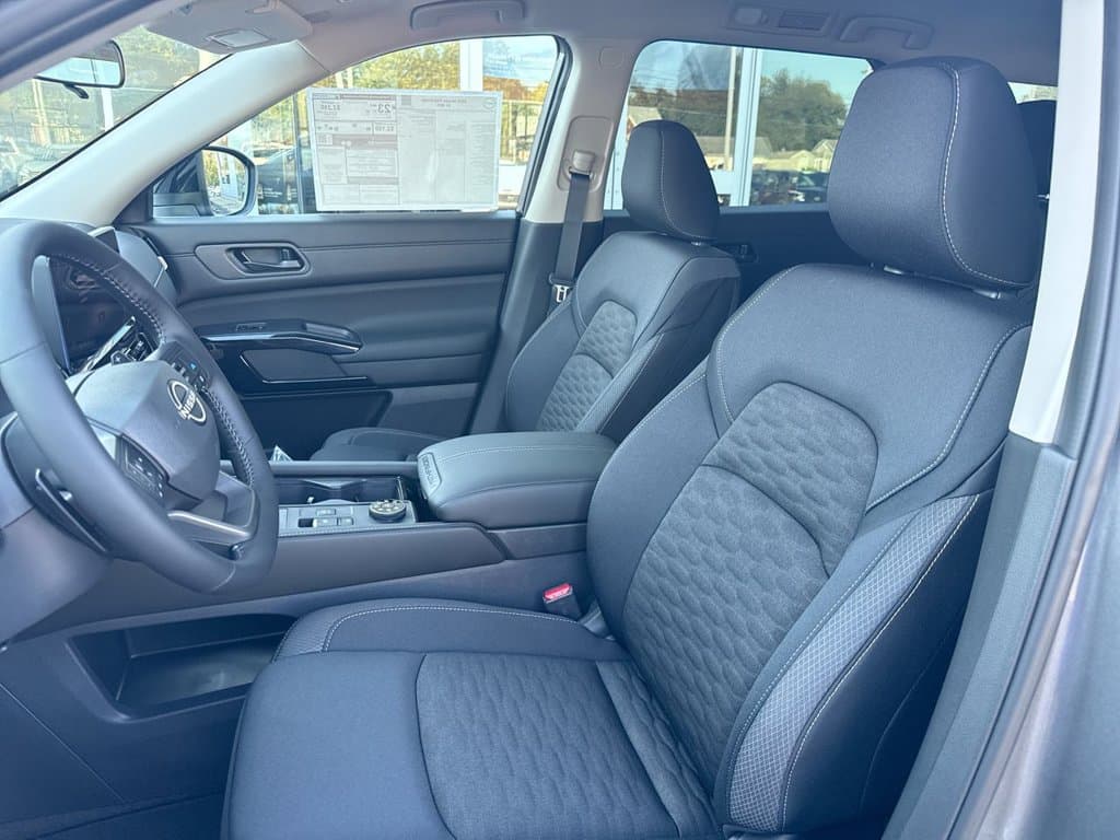 New 2026 Nissan Pathfinder SV - photo - 22
