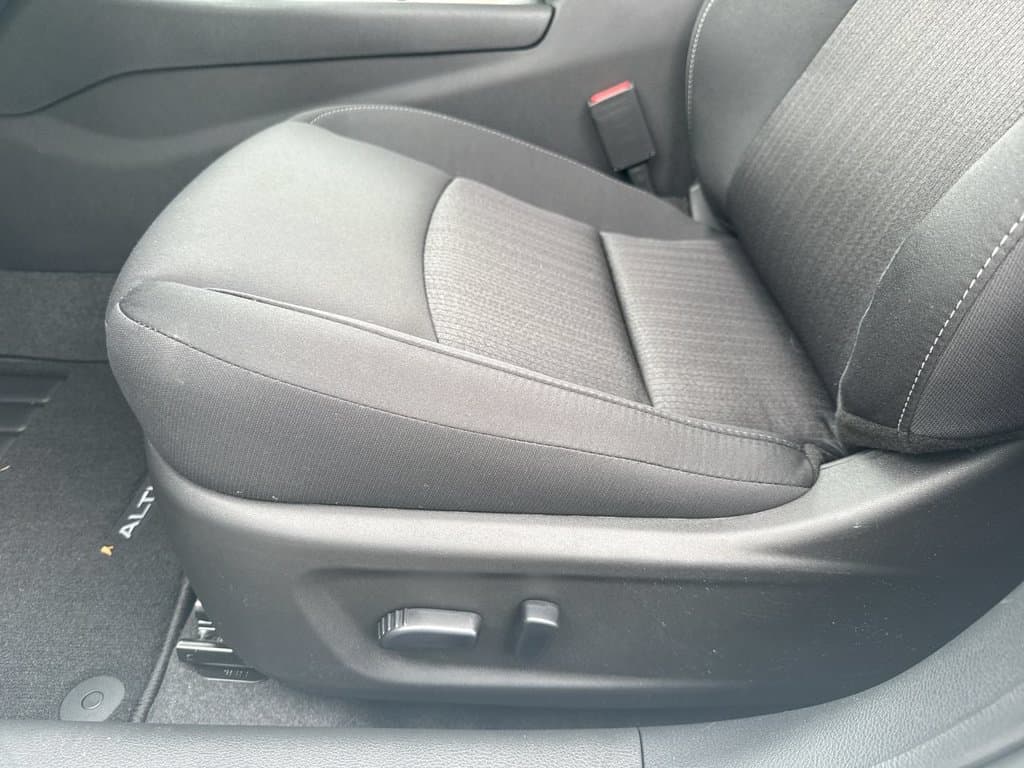 New 2026 Nissan Altima 2.5 SV - photo - 21