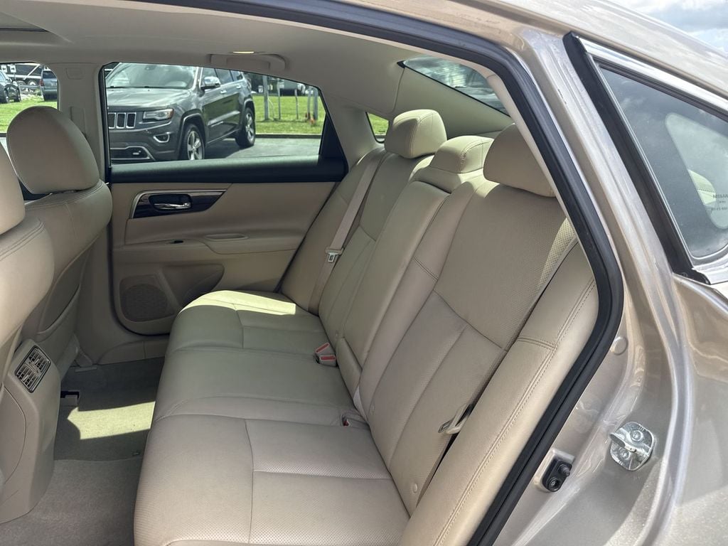 Pre-Owned 2014 Nissan Altima 2.5 SL - photo - 10