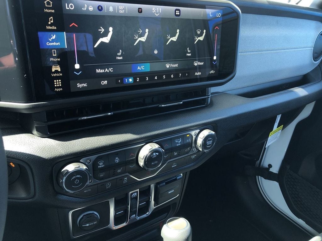 New 2026 Jeep Gladiator Sport S - photo - 20