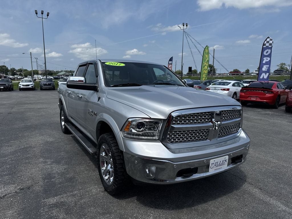 Pre-Owned 2017 Ram 1500 Laramie - photo - 6