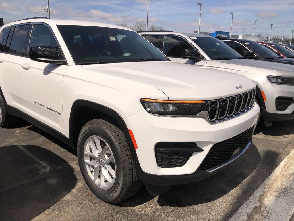 New 2026 Jeep Grand Cherokee Laredo X - photo - 14