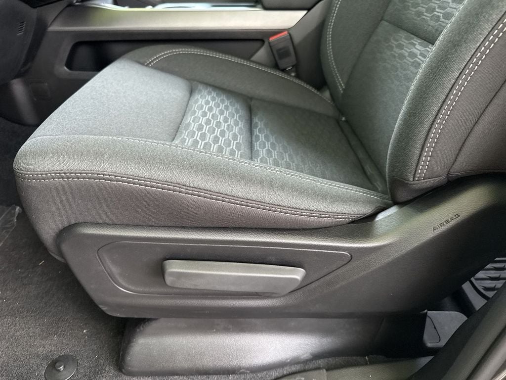 New 2026 Ram 1500 Express - photo - 21