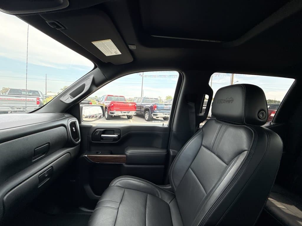 Pre-Owned 2021 Chevrolet Silverado 1500 High Country - photo - 30