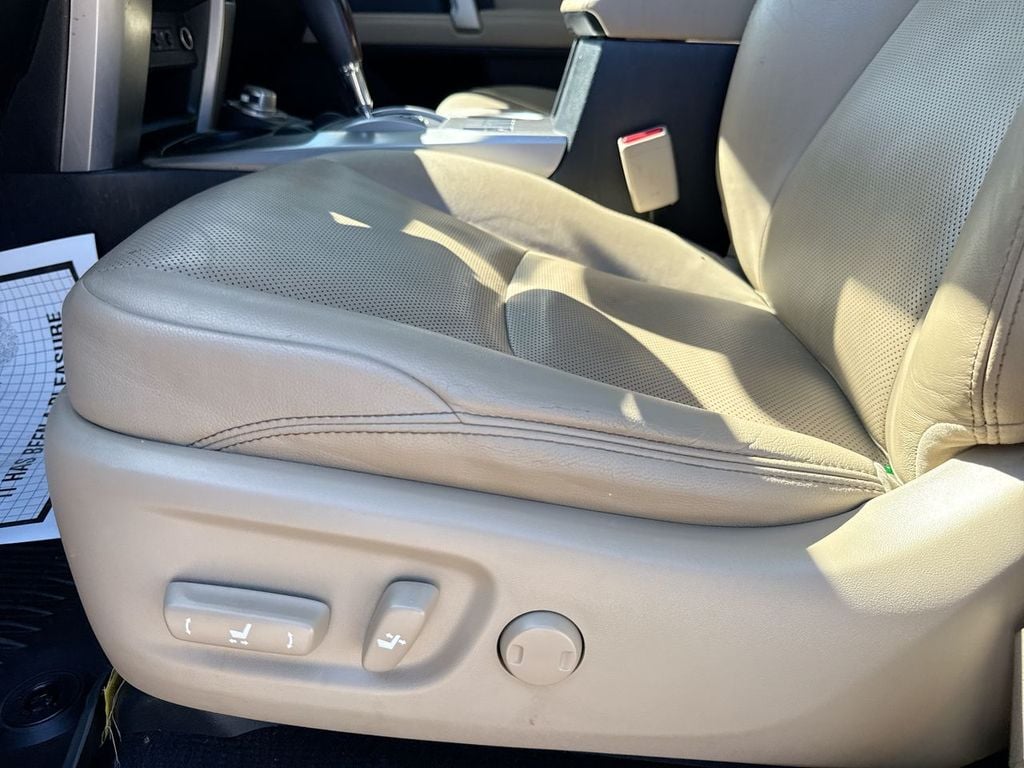 Pre-Owned 2020 Toyota 4Runner Limited - photo - 13