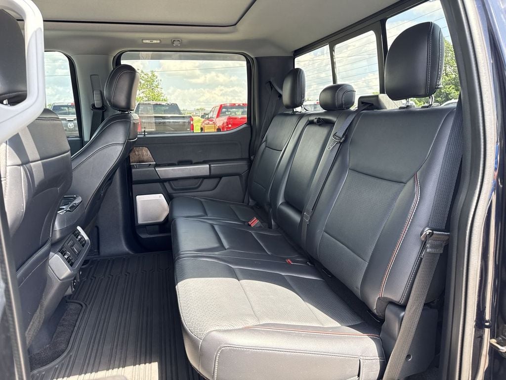 Pre-Owned 2021 Ford F-150 Lariat - photo - 18