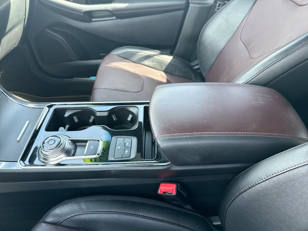 Pre-Owned 2020 Ford Edge Titanium - photo - 17