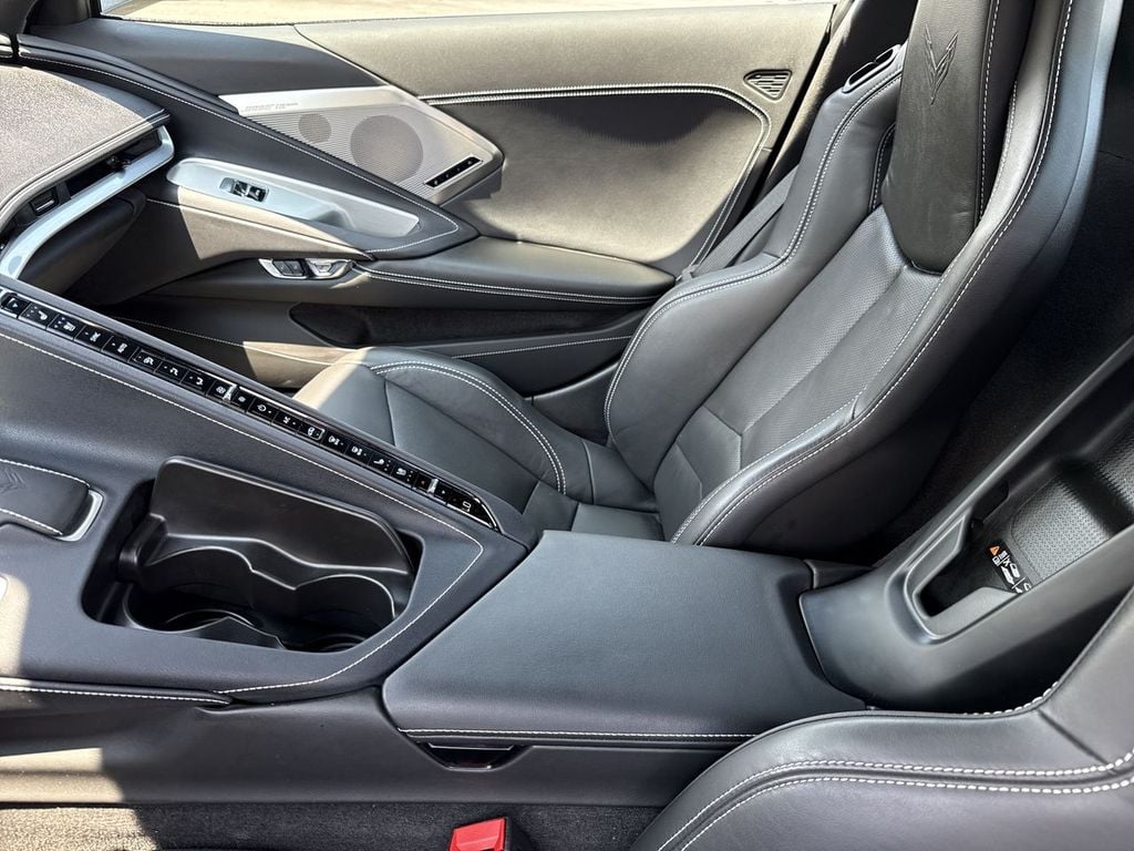 Pre-Owned 2025 Chevrolet Corvette Stingray - photo - 23