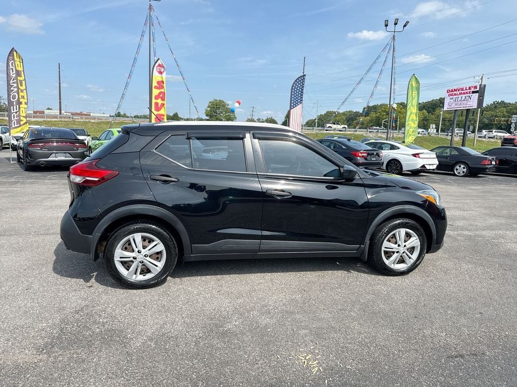Pre-Owned 2019 Nissan Kicks S - photo - 5