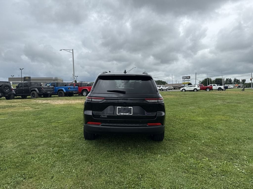 Pre-Owned 2025 Jeep Grand Cherokee Limited - photo - 18