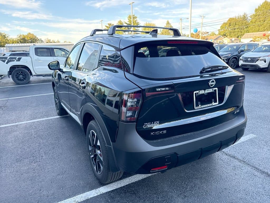 New 2027 Nissan Kicks SV - photo - 11