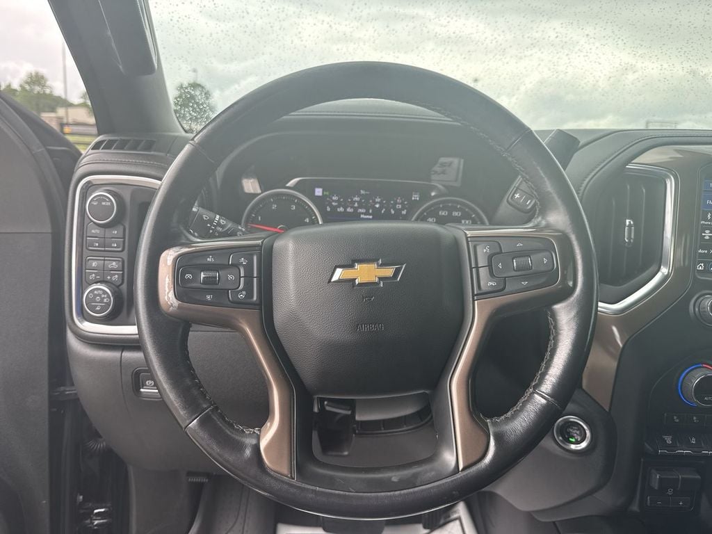 Pre-Owned 2023 Chevrolet Silverado 3500HD High Country - photo - 22