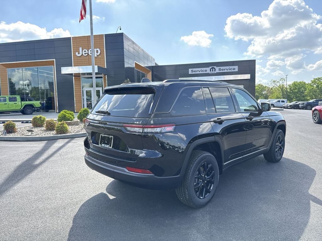 New 2026 Jeep Grand Cherokee Altitude - photo - 12