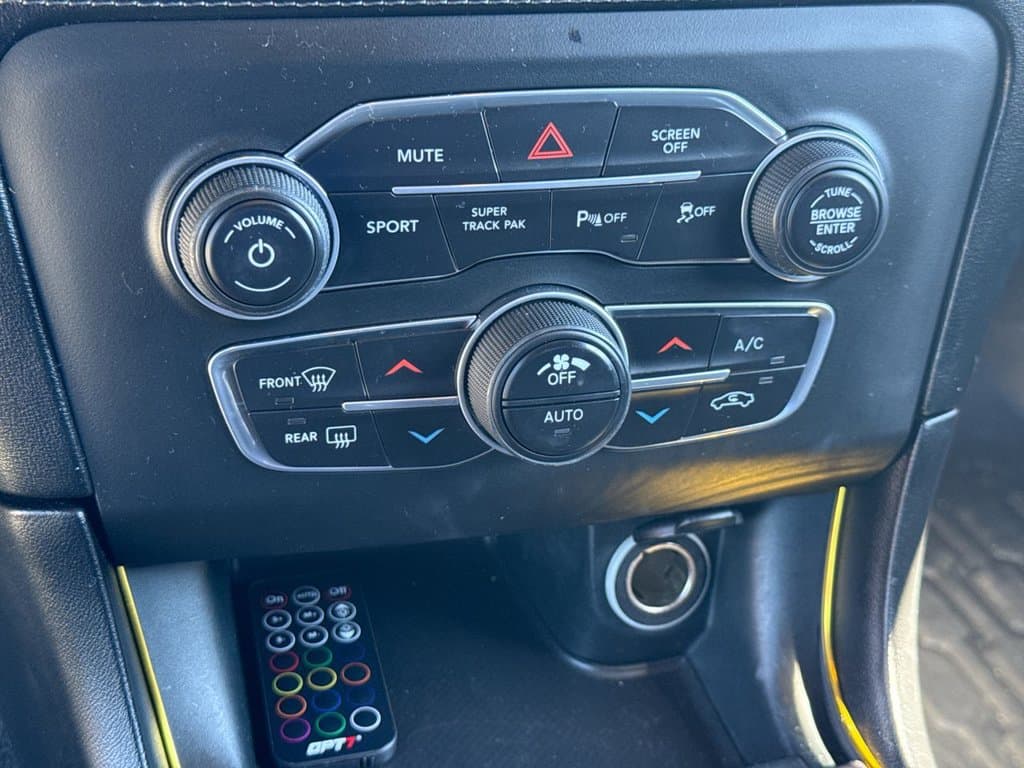 Pre-Owned 2019 Dodge Charger R/T - photo - 20