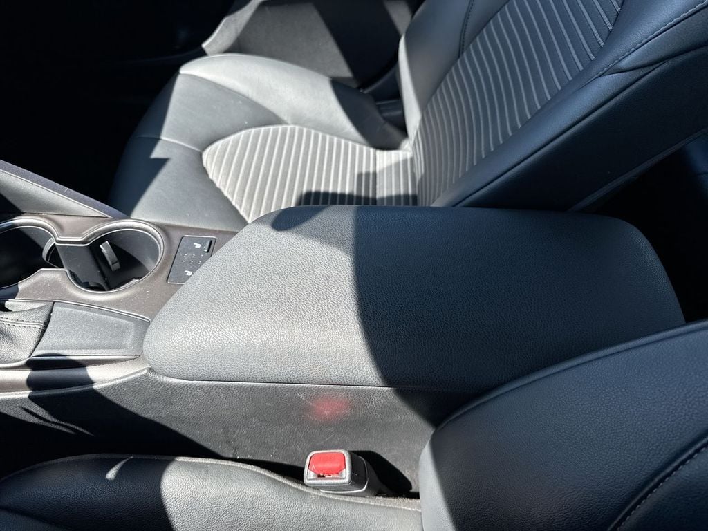 Pre-Owned 2024 Toyota Camry - photo - 24