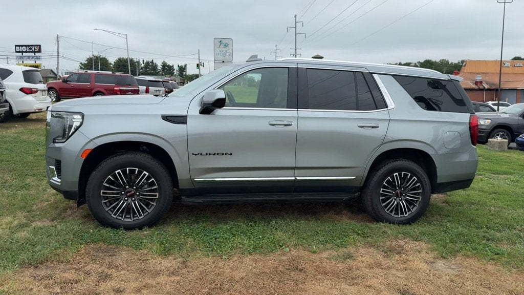 Pre-Owned 2024 GMC Yukon SLT - photo - 2