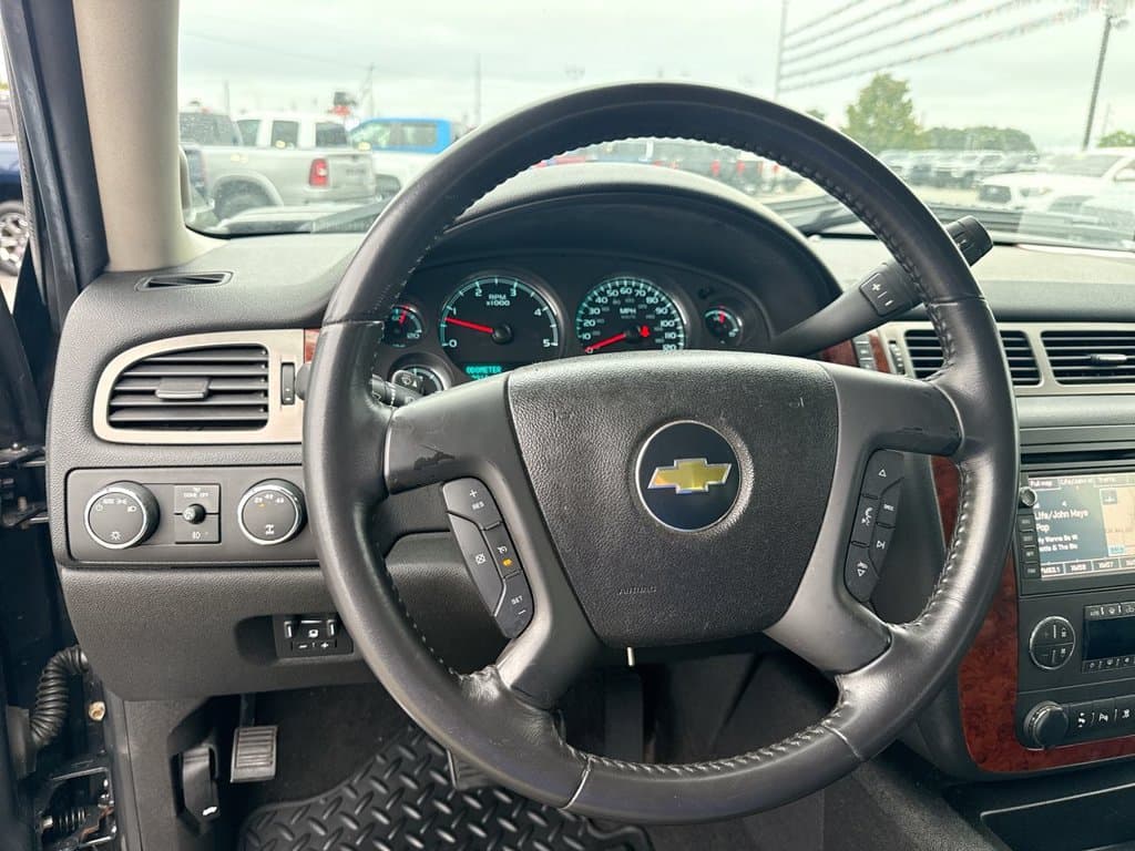Pre-Owned 2011 Chevrolet Silverado 3500HD LTZ - photo - 14