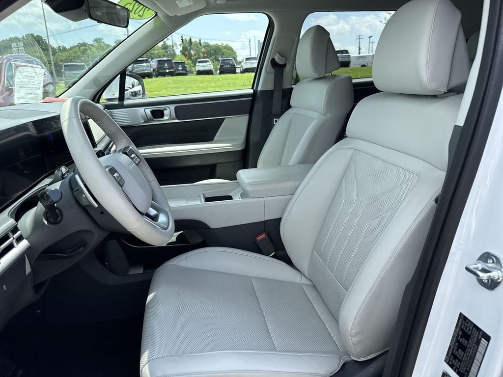 Pre-Owned 2025 Hyundai Santa Fe SEL - photo - 22