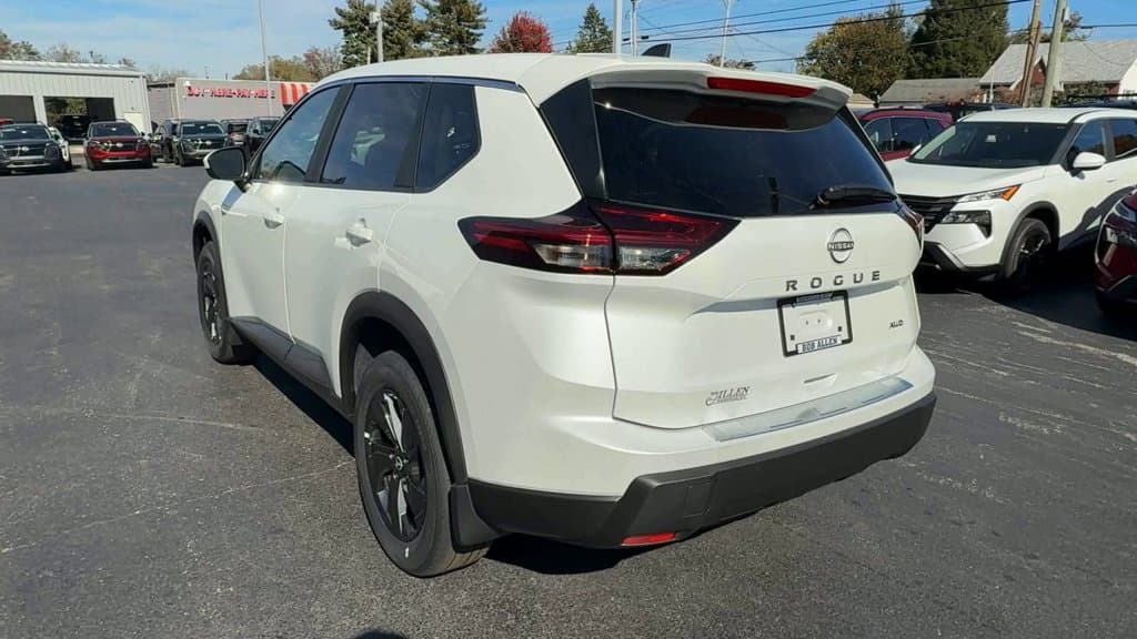 New 2026 Nissan Rogue SV - photo - 4
