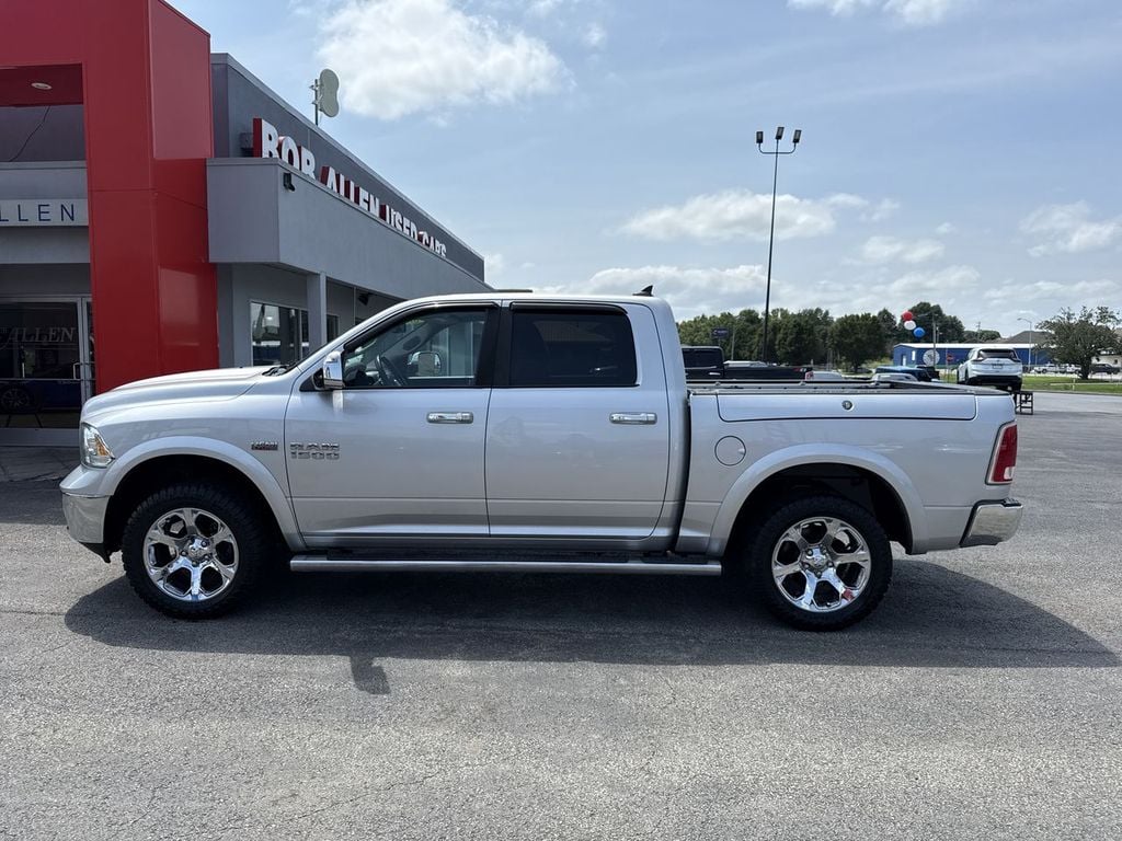 Pre-Owned 2017 Ram 1500 Laramie - photo - 2
