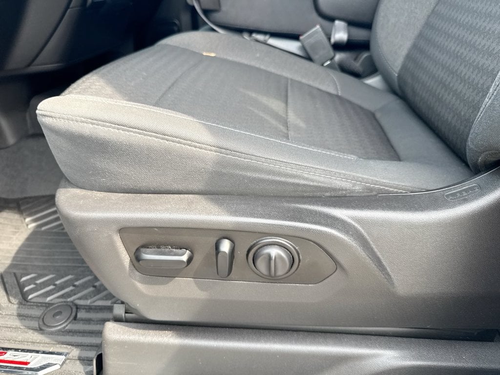 Pre-Owned 2021 Chevrolet Silverado 1500 LT - photo - 21