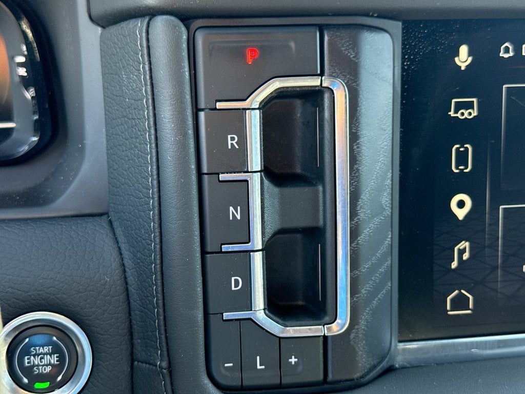 Pre-Owned 2023 GMC Yukon Denali - photo - 28