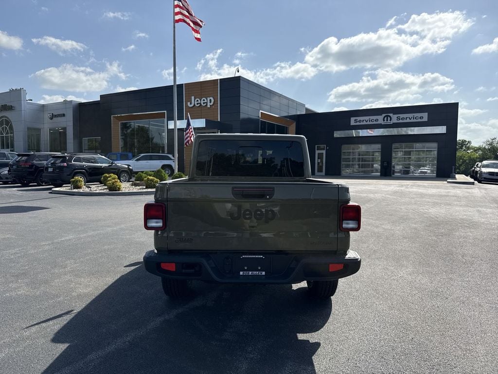 New 2026 Jeep Gladiator Sahara - photo - 17