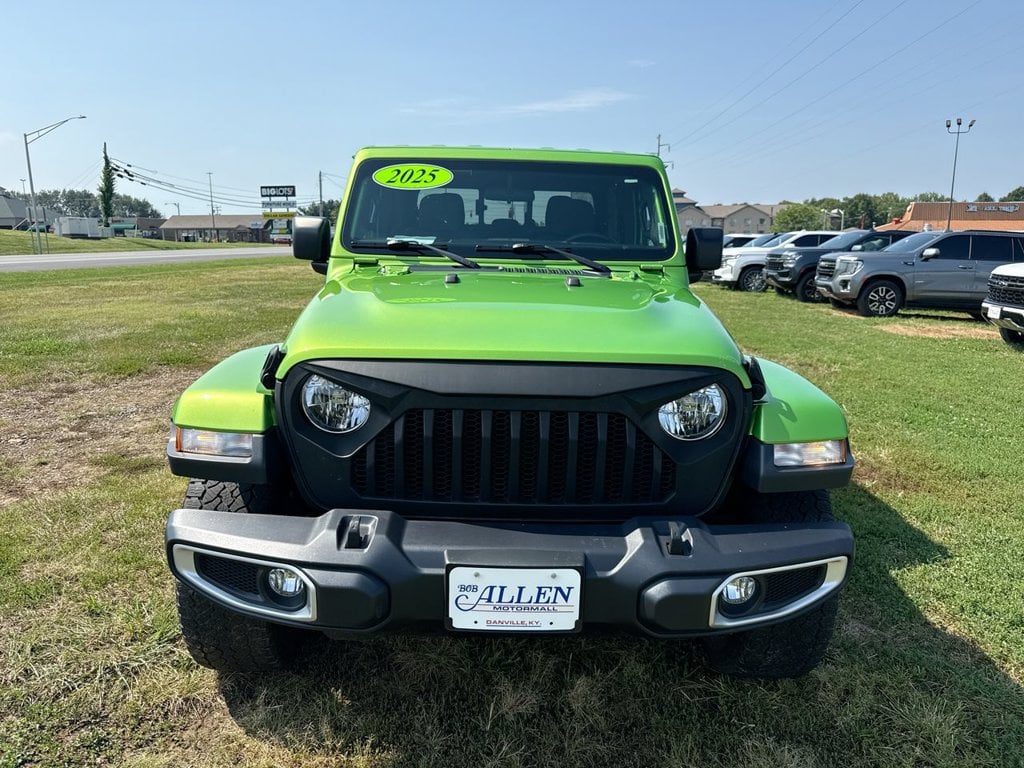 Pre-Owned 2025 Jeep Gladiator Nighthawk - photo - 15
