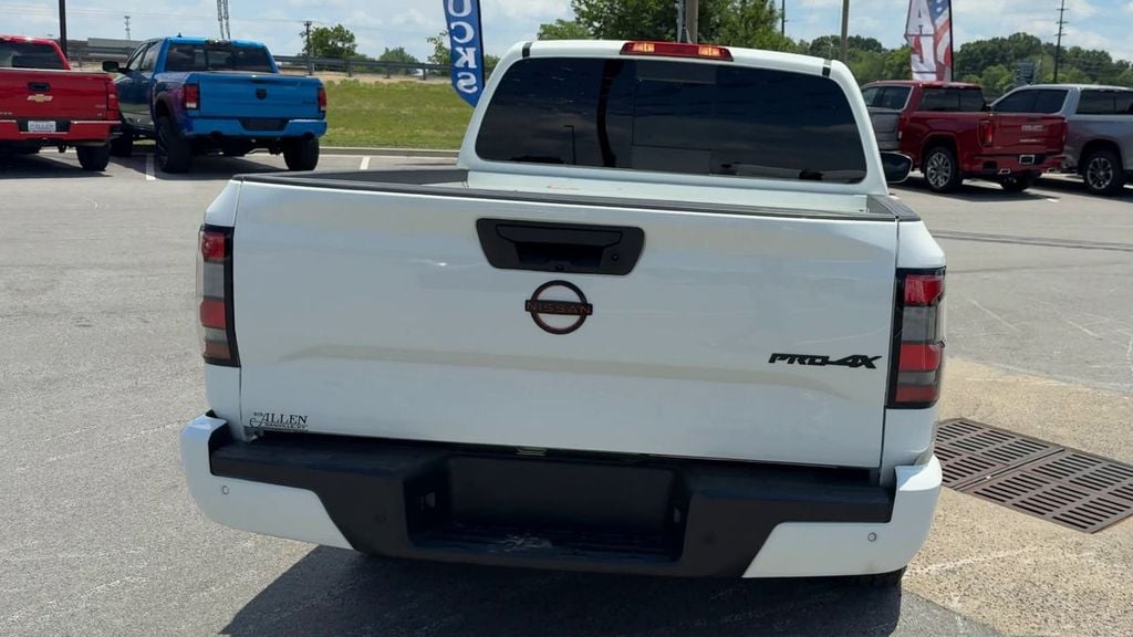 Pre-Owned 2024 Nissan Frontier PRO-4X - photo - 5