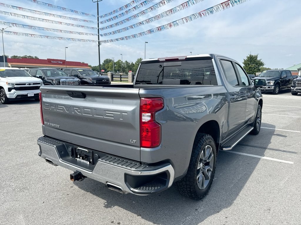 Pre-Owned 2021 Chevrolet Silverado 1500 LT - photo - 12
