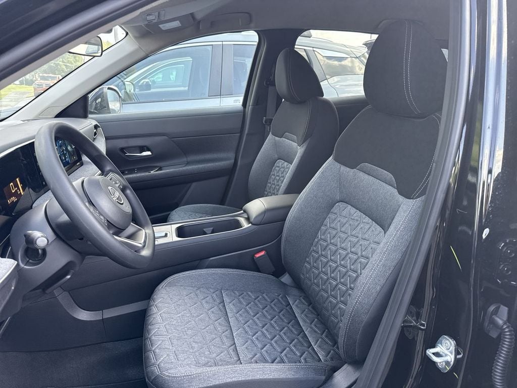 New 2026 Nissan Kicks SV - photo - 20