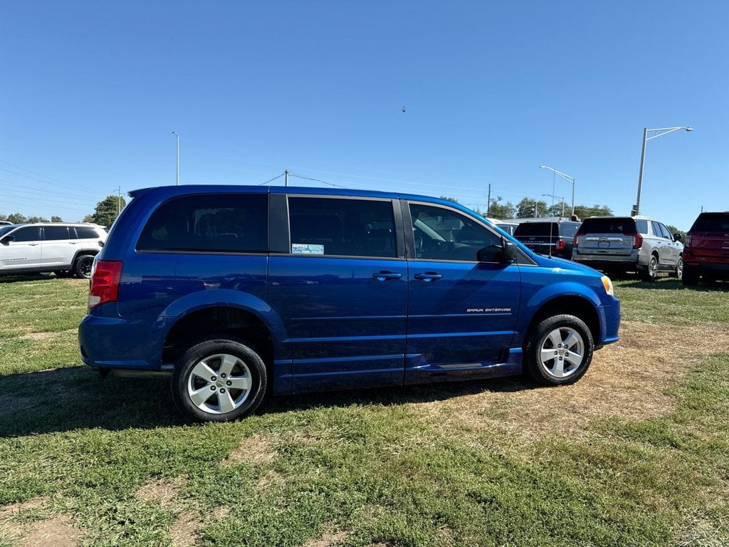 Pre-Owned 2013 Dodge Grand Caravan SE - photo - 5