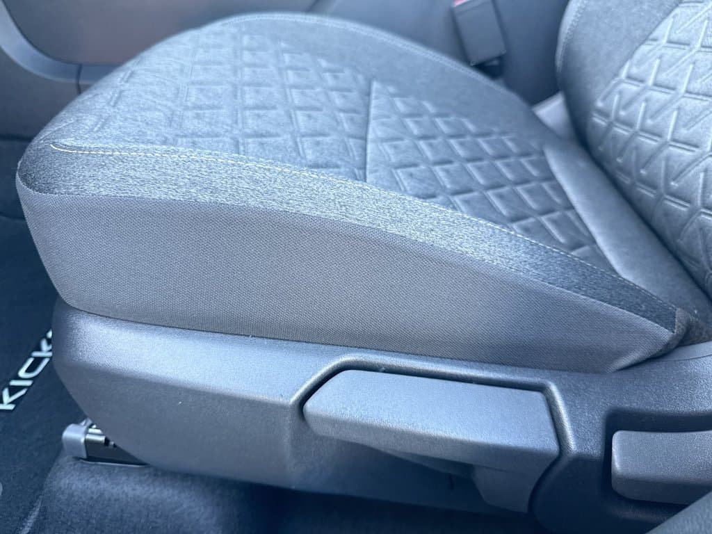 New 2027 Nissan Kicks SV - photo - 21