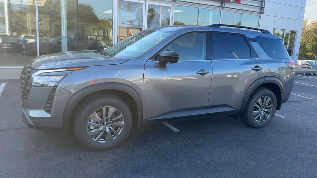New 2026 Nissan Pathfinder SV - photo - 2