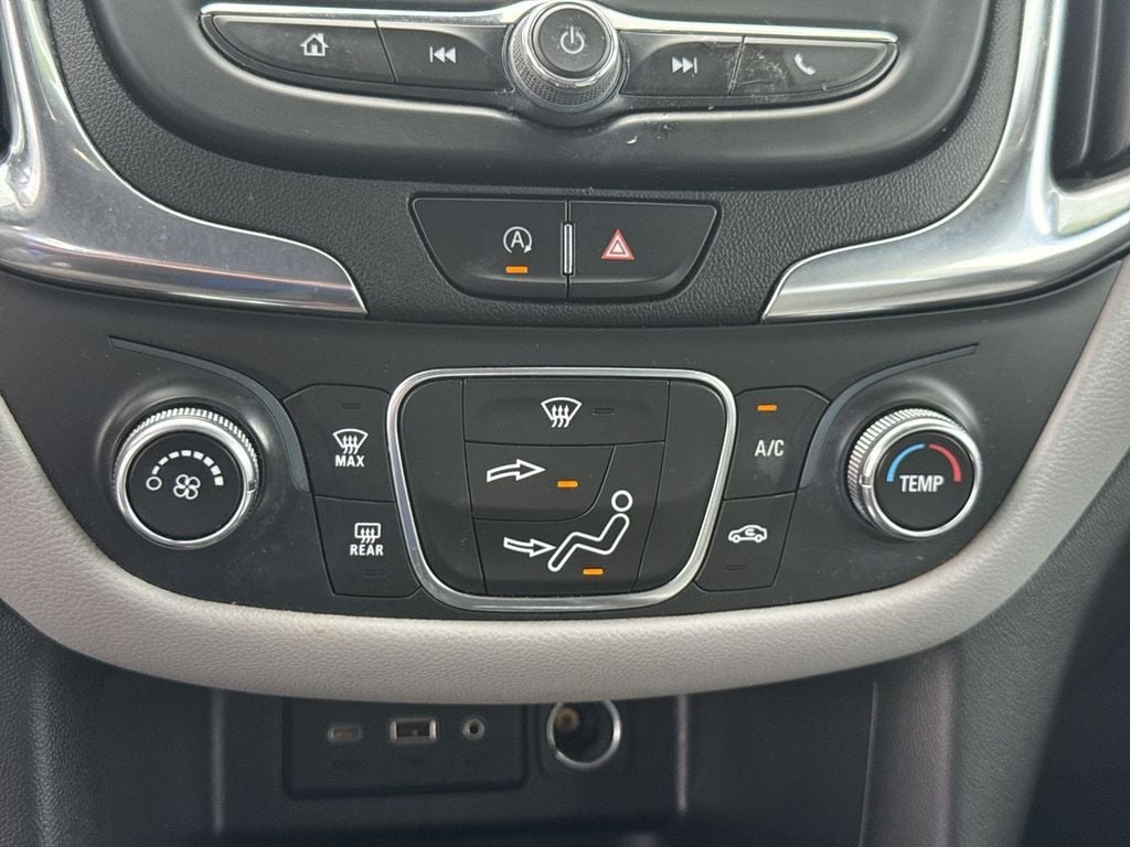 Pre-Owned 2022 Chevrolet Equinox LS - photo - 28