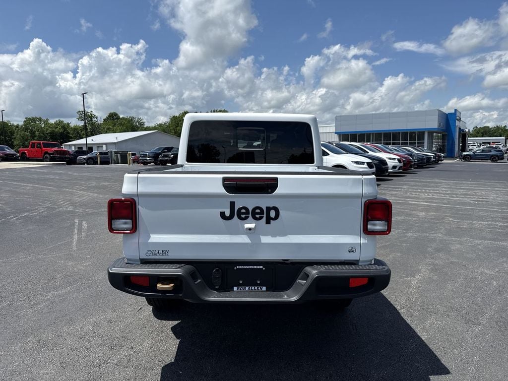 New 2026 Jeep Gladiator 85th Anniversary Edition - photo - 17